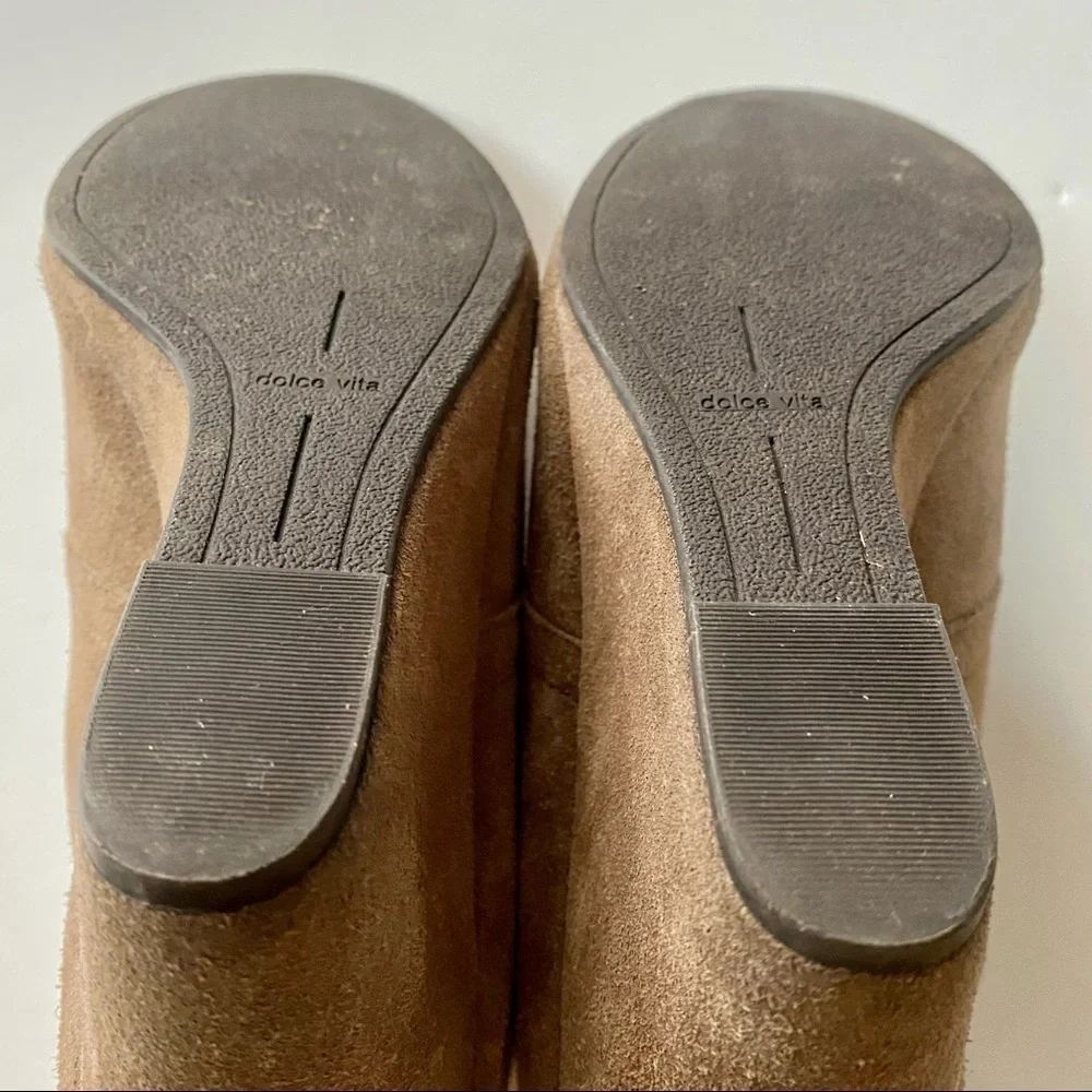Dolce Vita Gardyn Taupe Suede Wedge Ankle Boots 10